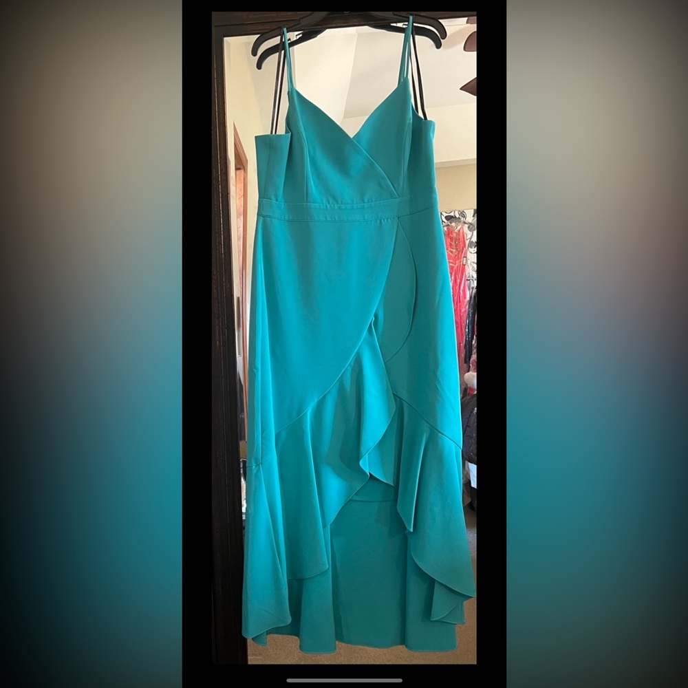 Laundry by Shelli Segal. Brand new gorgeous teal dress. Elegant